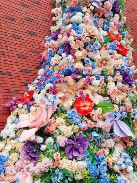 如何在家打造花墙_花墙适合种什么花