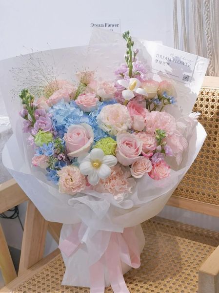 鲜花如何装扮生活_鲜花装饰技巧