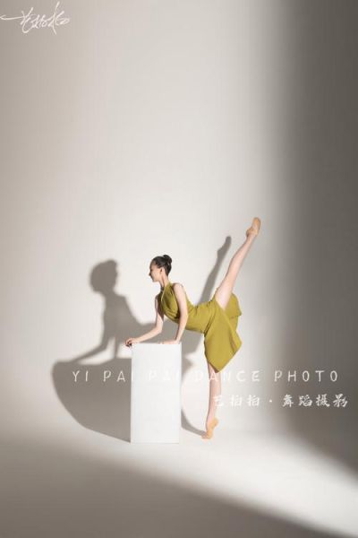 舞蹈照片怎么拍才好看_舞蹈艺术照文案怎么写