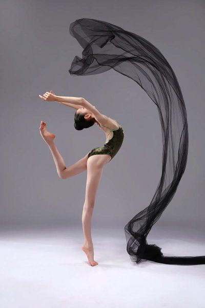 舞蹈照片怎么拍才好看_舞蹈艺术照文案怎么写